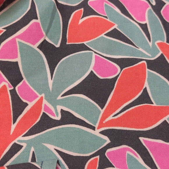 Compania Fantastica Ruffled Short Sleeve Abstract Leaves/Floral Print Shirt - Picture 6 of 8